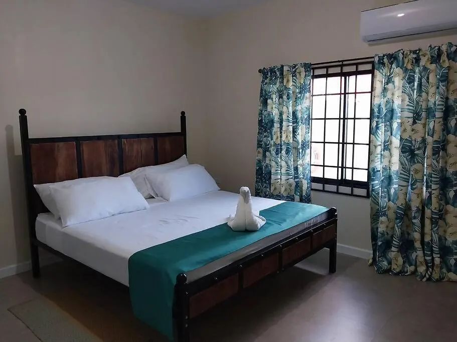 Sugar Haven Villas Tobago Bon Accord Village Lägenhet